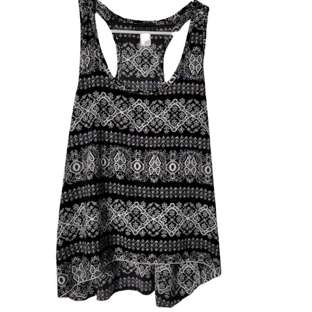 Discreet - Sleeveless Tank - Black and White Pattern - Size L